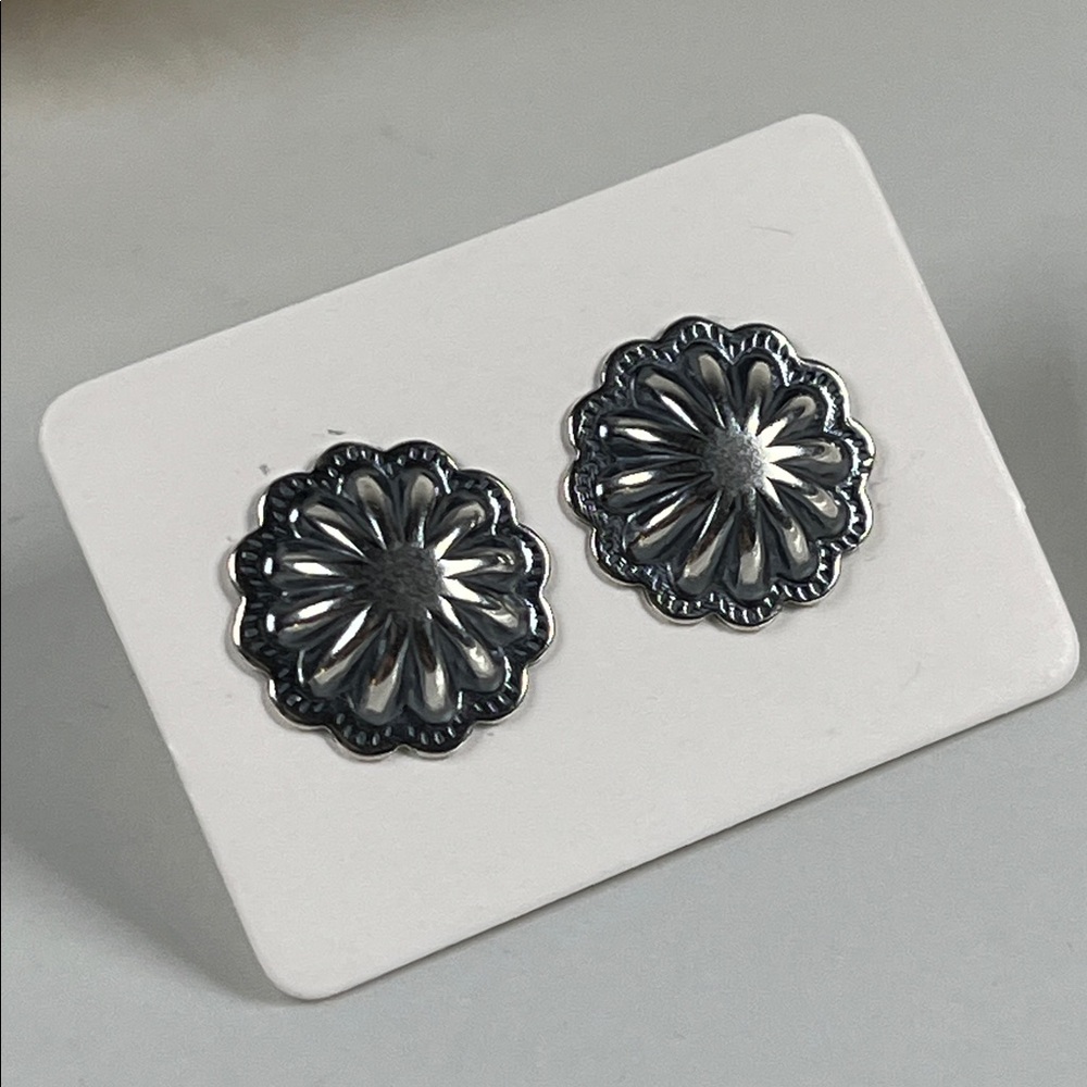 925 Solid Sterling Silver Round Concho Style Push… - image 5